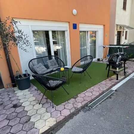 Deluxe Im * Medolino